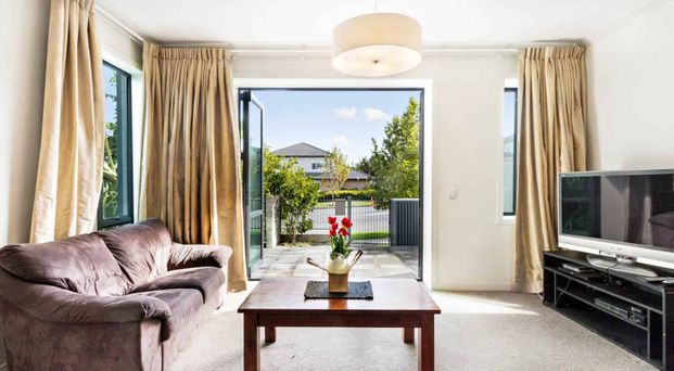 Spacious Apartment Living - Photo 1