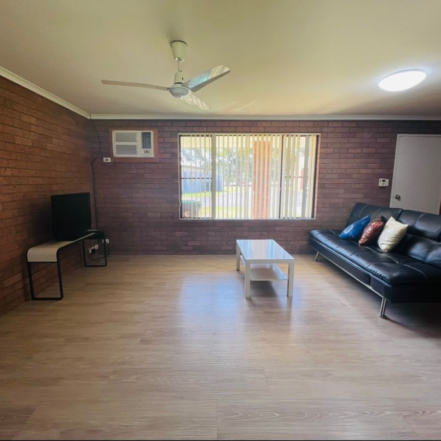 For Rent Central West - 6862 1265 - Photo 1