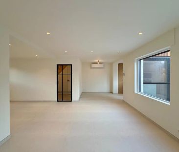 Volledig gerenoveerde woning met 3 slaapkamers en tuin te Izegem! - Photo 3