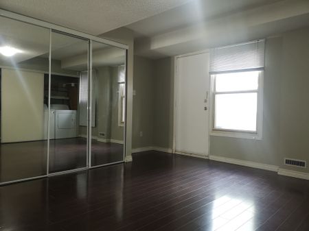 For Lease - 72 Yellow Birchway N/A, Toronto, Ontario - Photo 4