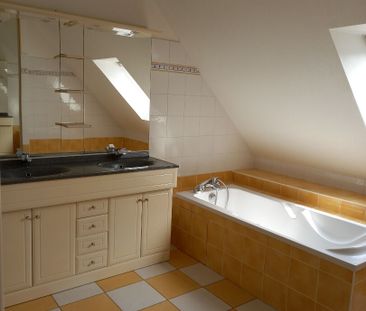 Location Maison 6 pièces 127m² ETRELLES 35370 - Photo 3
