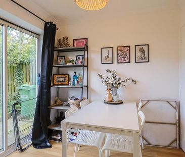 3 bedroom detached house to rent - Photo 2