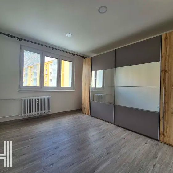 Pronájem bytu 2,5+1 po celkové rekonstrukci - Photo 1