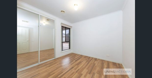 Modern Comfort Meets Stylish Living - Photo 1