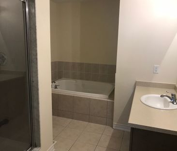 For Lease - 14 Sibbald Avenue, Markham, Ontario - Photo 4