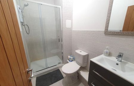 1 bedroom flat to rent - Photo 4