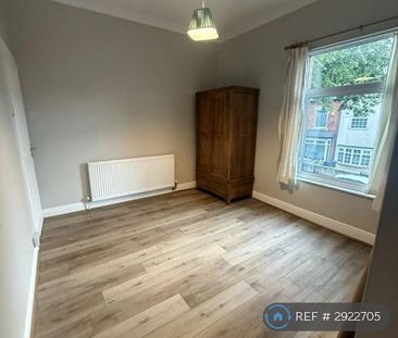 3 bedroom end of terrace house to rent - Photo 3