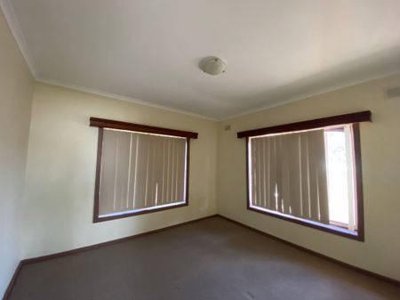 unit 1/26 McRitchie Crescent - Photo 2