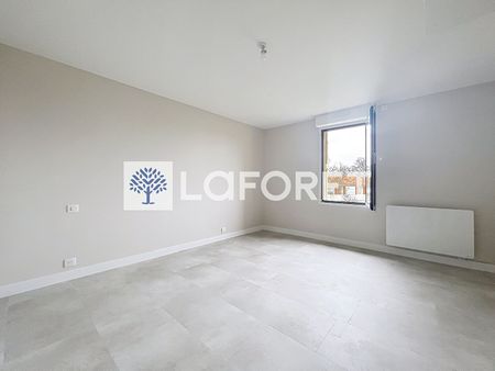 House - Photo 2