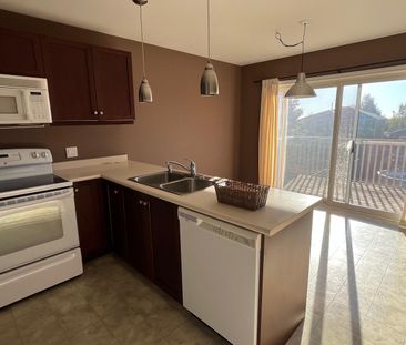 For Lease - 12 Revelstoke Court Unit# Upper, Barrie, Ontario - Photo 6