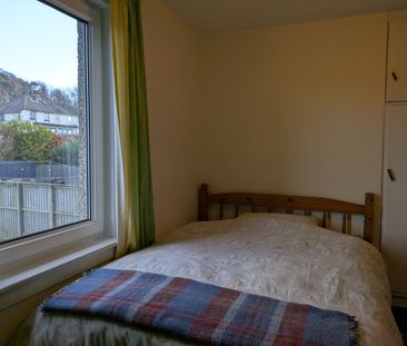 Room in a Shared House, Clermiston Crescent, EH4 - Photo 3