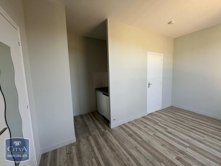 Location Appartement 1 pièce 16m² POITIERS 86000 - Photo 2