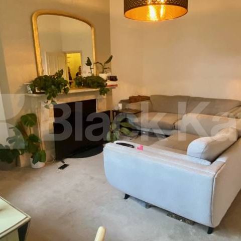 Larger than average & superbly located to amenities & transport - Photo 1