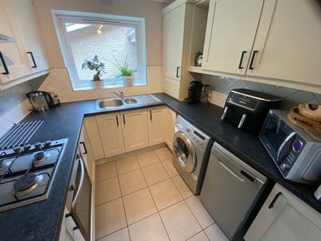 Regents Park, Southampton, SO15 - Photo 4