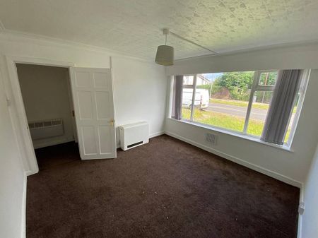 39 Heywood Old Road, Middleton - Photo 5