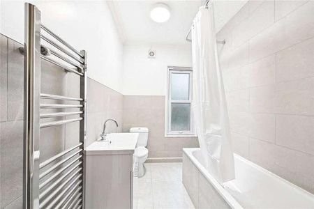 Newbury House, Andover Road, Newbury, Berkshire, RG14 - Photo 5