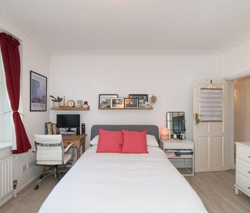3 Bed Flat, Wendover Court, NW2 - Photo 5
