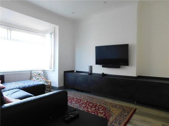 3 bedroom Maisonette to rent - Photo 1