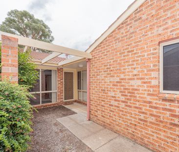 4 Nairn Place, Macquarie ACT 2614 - Townhouse For Rent | Domain - Photo 4