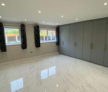 Green Pastures, Stockport, SK4 - Photo 5