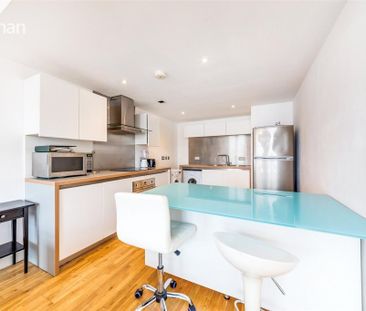 2 bedroom flat to rent - Photo 6