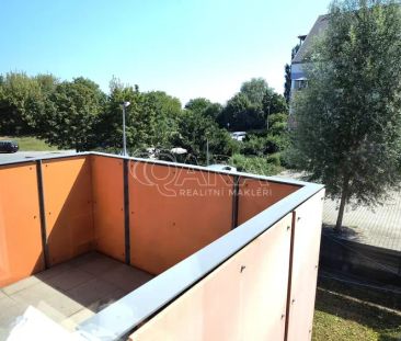 Pronájem bytu 2+kk/B, ul. Herlíkovická, Praha Kbely - Photo 4