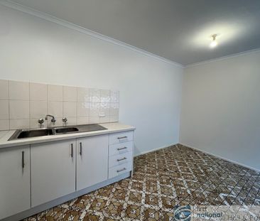 Neat & Convenient Two-Bedroom Flat in Prime Location - Photo 3