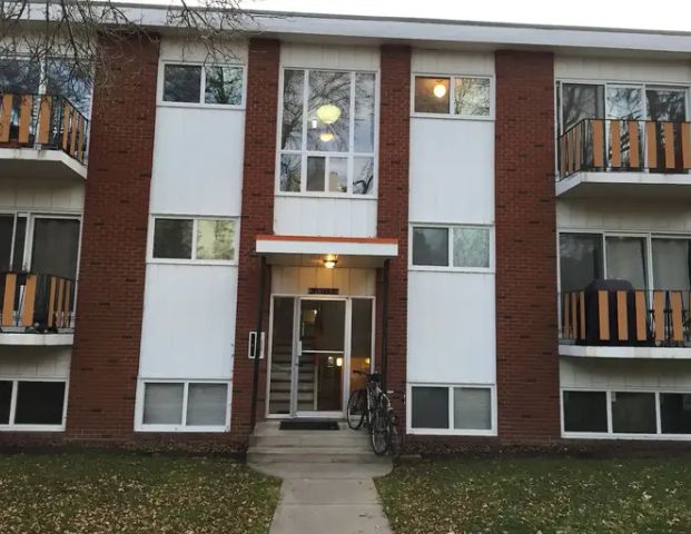 1 bedroom near U of A | 3 - 10745 86 Ave NW, Edmonton - Photo 1