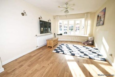 4 bedroom property to rent in New Malden - Photo 4