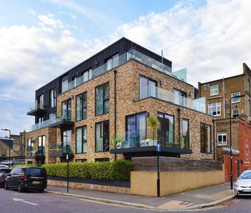 3 Bed Flat, Essex Park Mews, W3 - Photo 1