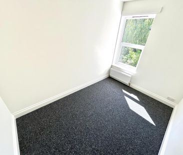 2 bedroom semi-detached house to rent - Photo 6