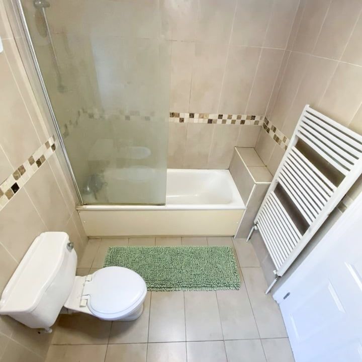 Room in a Shared House, Spacious Double Room In Streatham, SW16 - Photo 1