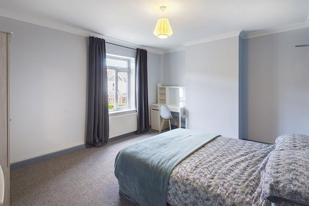 3 bedroom private hall to rent - Photo 1