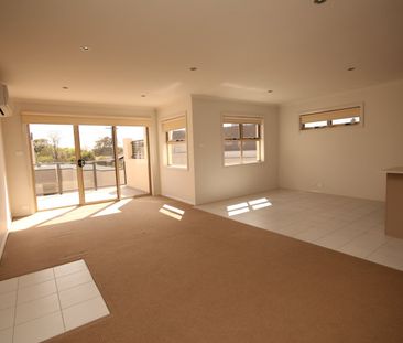 10/9 Maria Place, Lyons ACT 2606 - Apartment For Rent | Domain - Photo 1