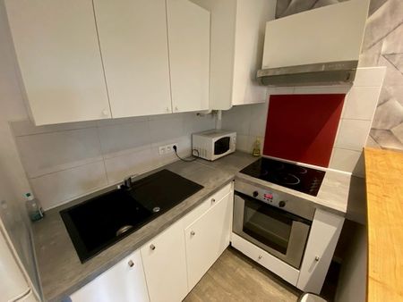 Location Appartement 1 pièce 22m² CHERBOURG-EN-COTENTIN 50100 - Photo 3