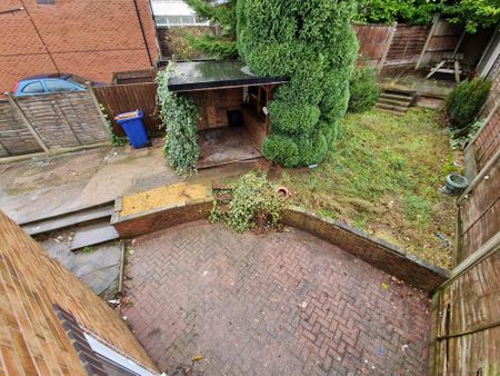 2 bedroom end of terrace house to rent - Photo 5