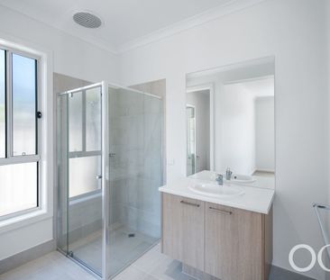 Open the Door To Brand New Luxury Between City and Sea - Photo 6