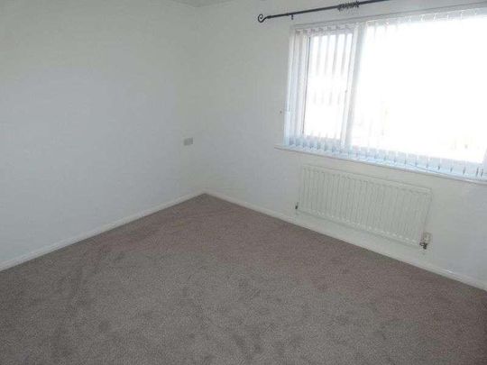 Greenhills, Newcastle Upon Tyne, NE12 - Photo 1