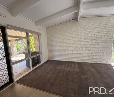 3 BEDROOM FAMILY HOME - Photo 4