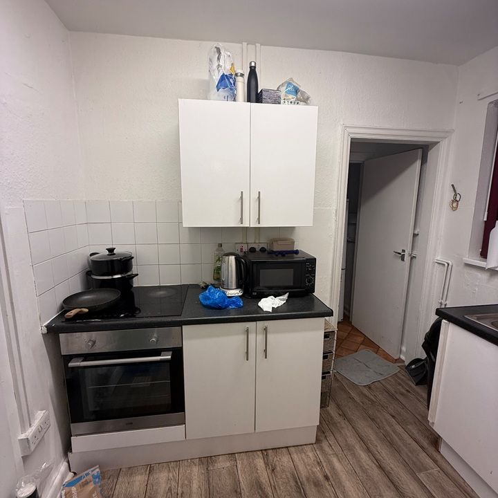 2 Bed Flat, Coventry, CV3 - Photo 1