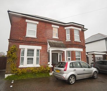 6 Bedroom House To Rent in Ensbury Park - £3,396 pcm Tenancy Info - Photo 3