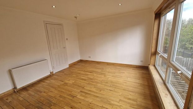 4 bedroom terraced house to rent - Photo 1