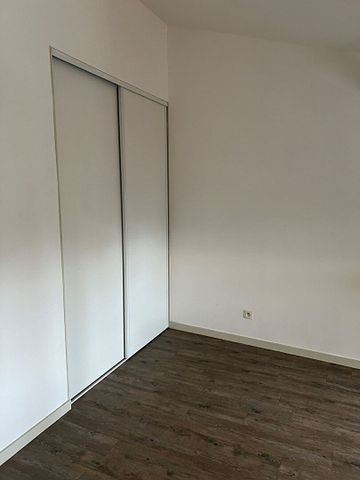 Location Appartement 2 pièces 57m² - Photo 2