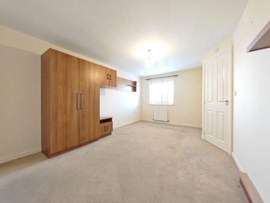 Sika Gardens, Three Mile Cross, Reading, RG7 1WF - Photo 1