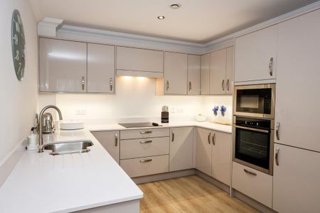 2 bedroom flat to rent - Photo 5