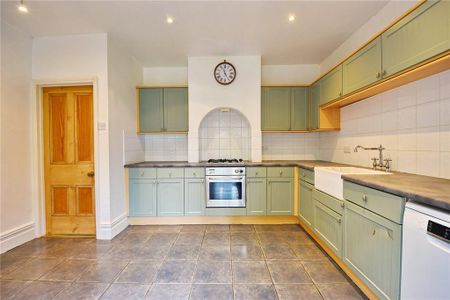 5 bedroom maisonette to rent - Photo 2