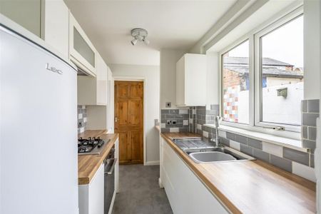 2 bedroom terraced house to rent - Photo 5