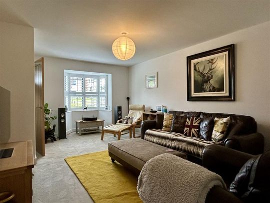 3 bedroom semi-detached house to rent - Photo 1