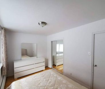 3635 avenue Ridgewood - Charming 1-Bedroom Apartment - Photo 3