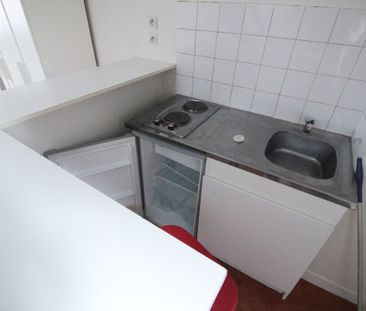 Location Appartement 1 pièce 28m² - Photo 2